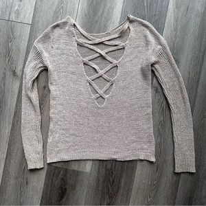 ✨BUNDLE&SAVE✨Long sleeve cut out top size XS